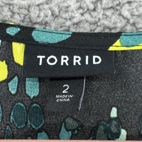 Torrid Womens Abstract Print Short Sleeve Dress Size 2 With Pockets - Picture 7 of 8